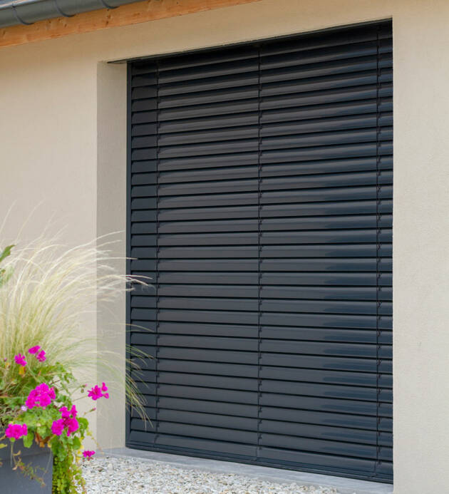 BRISE-SOLEIL ORIENTABLES A LACETTES